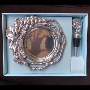 Brand new! Arthur Court Wine Coaster & Stopper